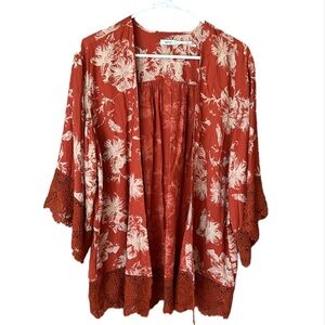 Urban Outfitters Kimchi Blue Floral Size Medium